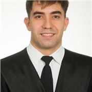 Estudiante de ADE, en el ultimo curso de la carrera, especializado en contabilidad y con algo de experiencia como profesor.